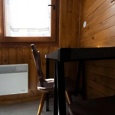 T1 Situe A 100 M Des Thermes *