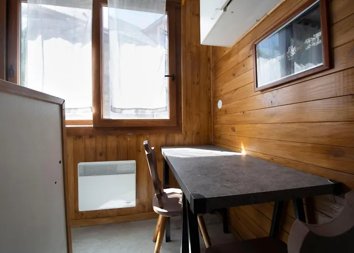 T1 Situe A 100 M Des Thermes