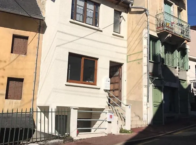 T1 Situe A 100 M Des Thermes